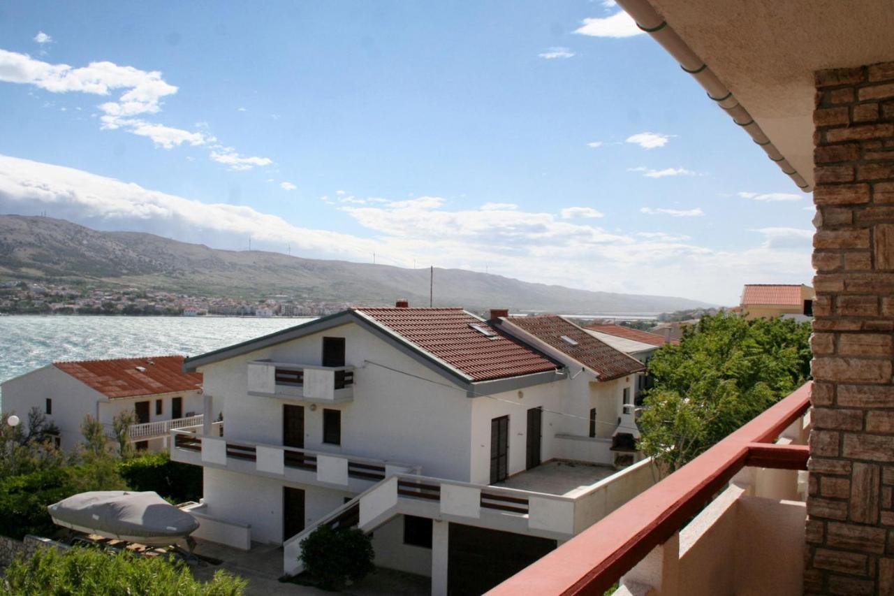 Apartments By The Sea Pag - 532 Pag Town Esterno foto