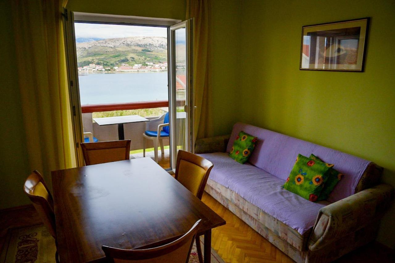 Apartments By The Sea Pag - 532 Pag Town Esterno foto